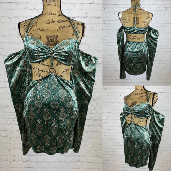 Fashion Nova Hunter Green/Gold Velvet Open Middle Attached Sleeve Dress - Picture 1 of 1